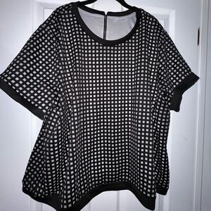 Calvin Klein 2XL Black & White Mesh Top with Lining – Small Squares Pattern